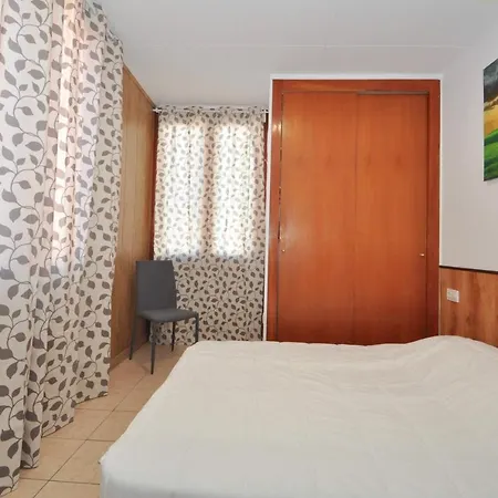 Apartment Tango *